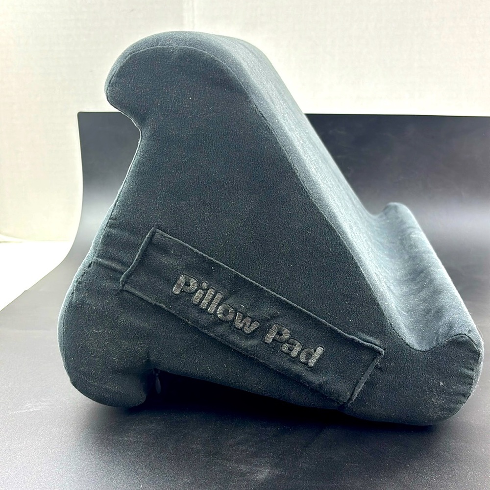 Pillow pad electronic device prop up pillow